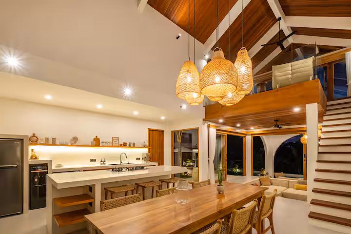 Kitchen and dining at Villa Vayu